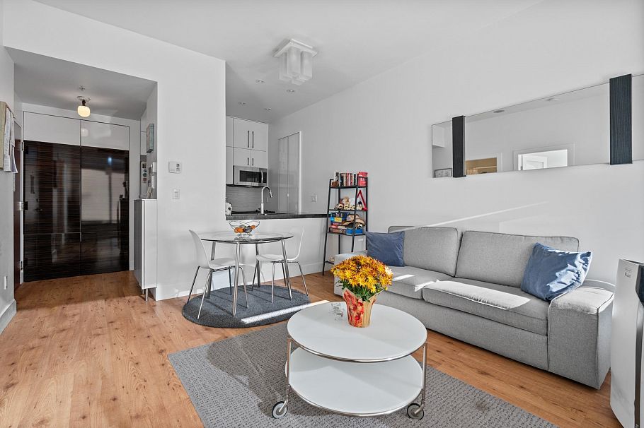 910 1010 Howe Street Vancouver, BC - 23