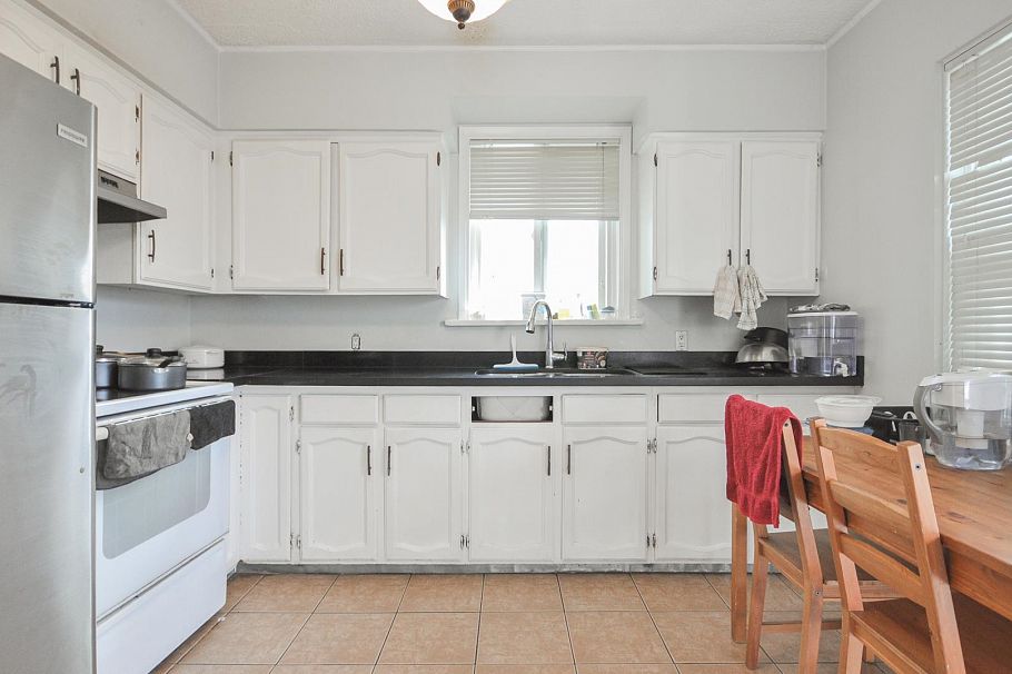 1342 E 24th Avenue Vancouver, BC - 12