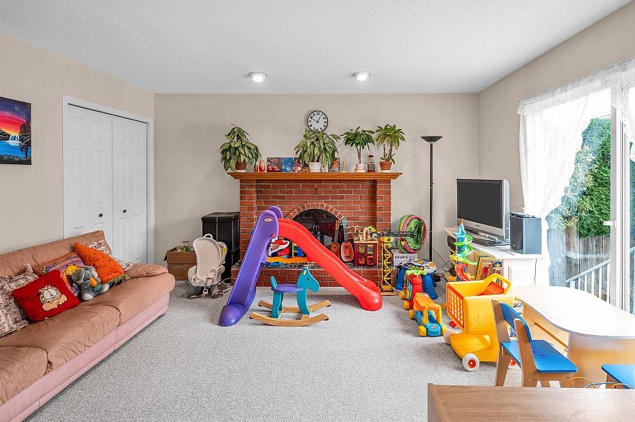 3863 W 30th Avenue Vancouver, BC - 3