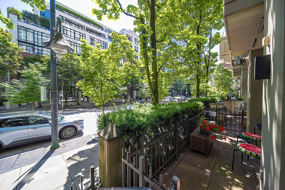 983 Richards Street Vancouver, BC - 31