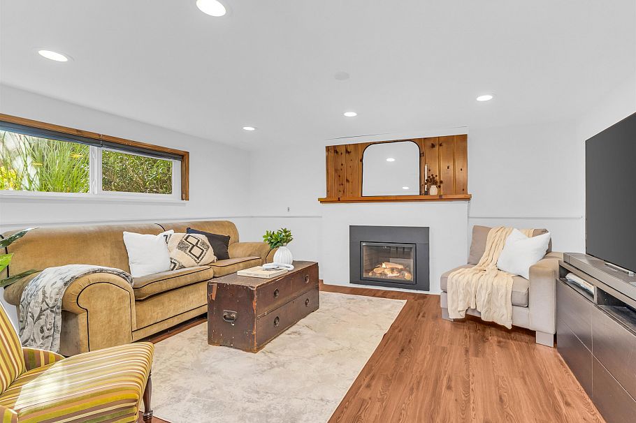 1327 E 29th Avenue Vancouver, BC - 20