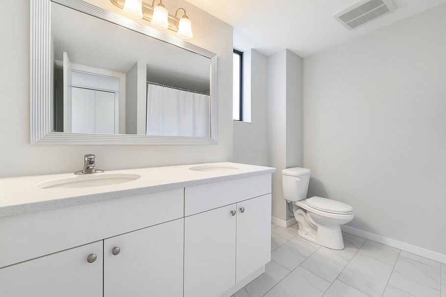 3003 Sunnyhurst Road North Vancouver, BC - 19