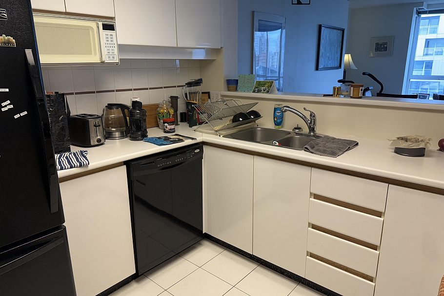 1501 1500 Howe Street Vancouver, BC - 6