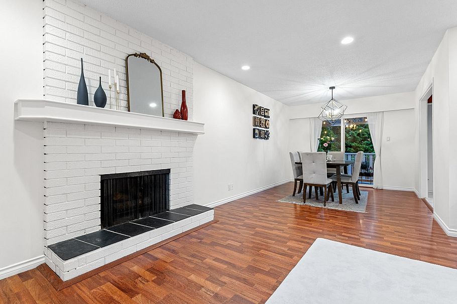 1549 Lynn Valley Road North Vancouver, BC - 22