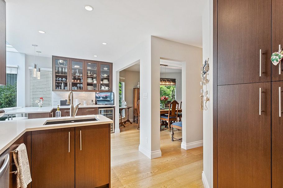 36 1925 Indian River Crescent North Vancouver, BC - 11