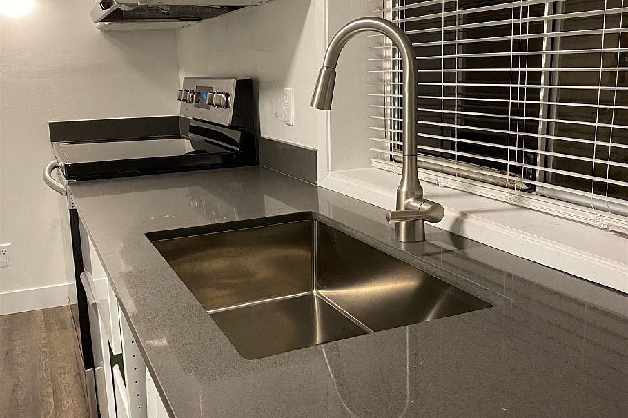 865 E 12th Street North Vancouver, BC - 31