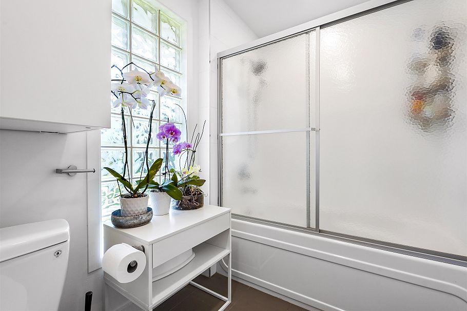 1287 W 15th Street North Vancouver, BC - 21