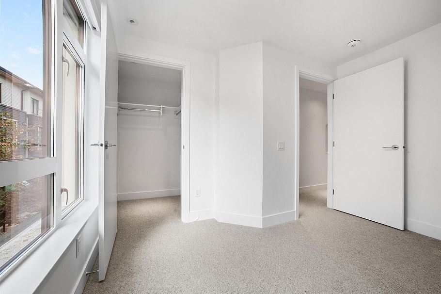 7458 Granville Street Vancouver, BC - 22