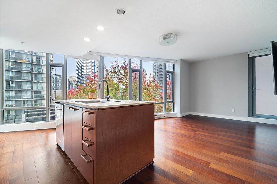 701 1255 Seymour Street Vancouver, BC - 4