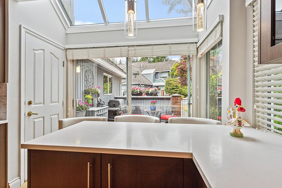 36 1925 Indian River Crescent North Vancouver, BC - 9