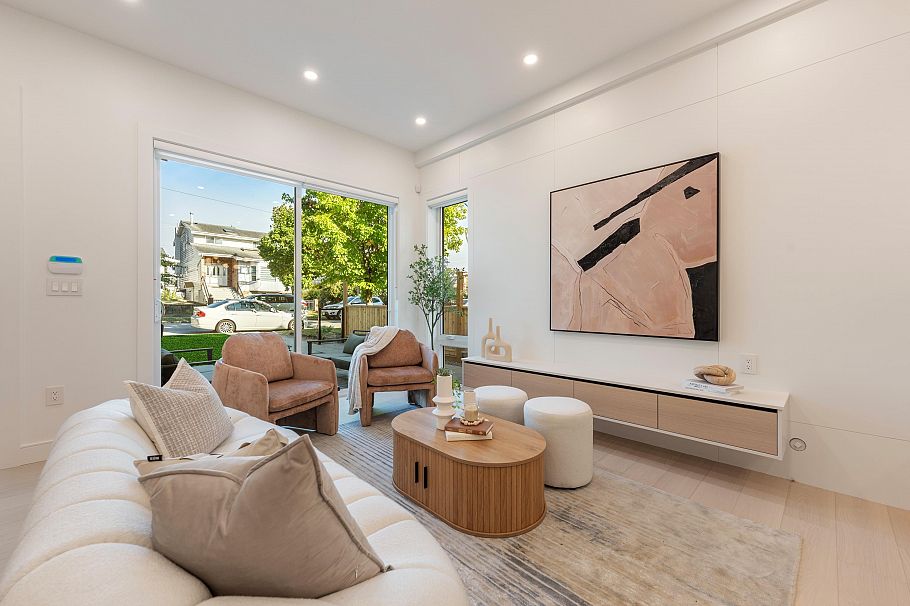 1 6933 Prince Edward Street Vancouver, BC - 4