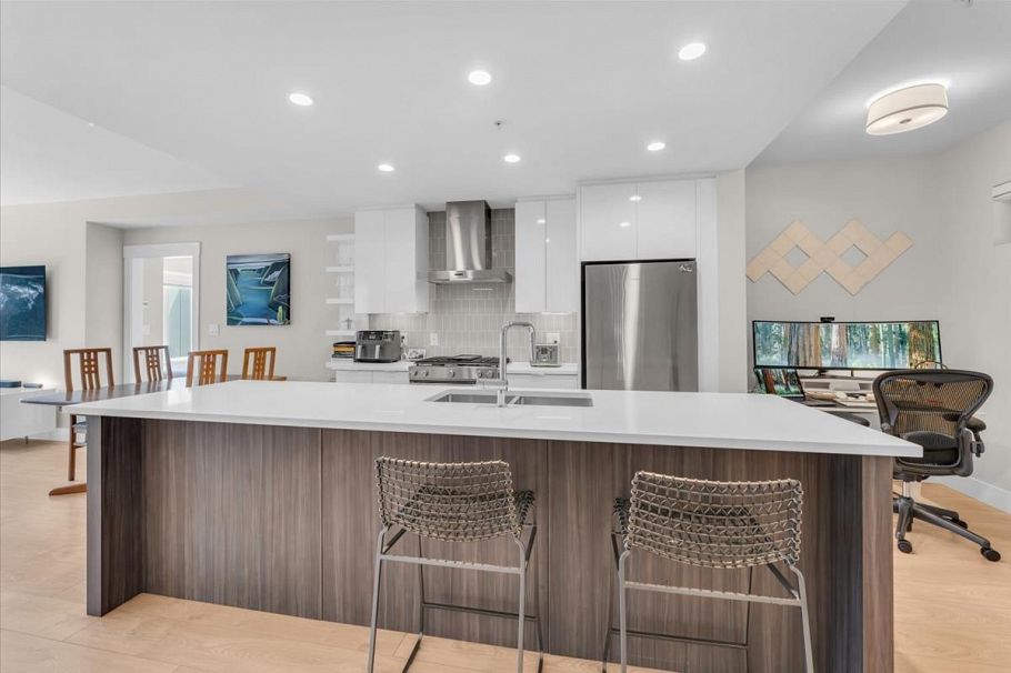 211 1496 Charlotte Road North Vancouver, BC - 15