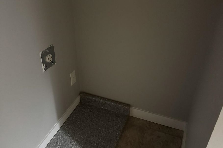 1346 E 2nd Avenue Vancouver, BC - 23