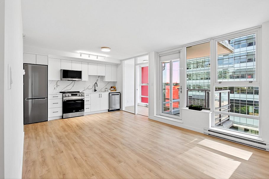 609 111 W Georgia Street Vancouver, BC - 9