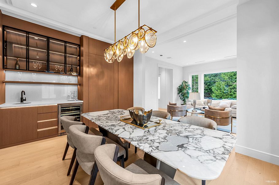 3852 W 50th Avenue Vancouver, BC - 11