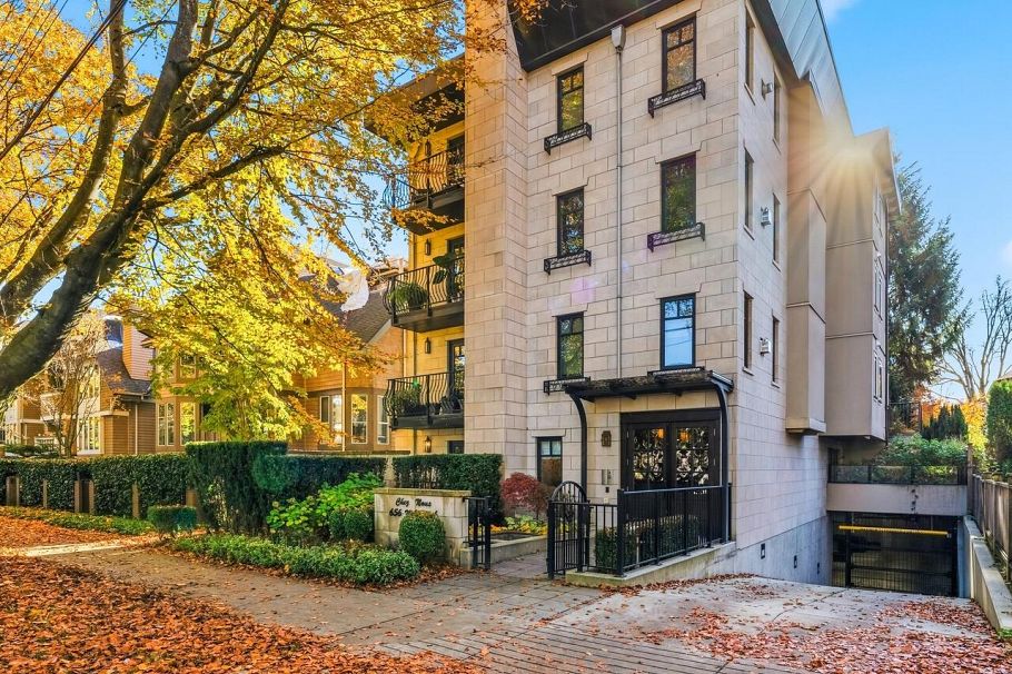 100 656 W 13th Avenue Vancouver, BC - 1