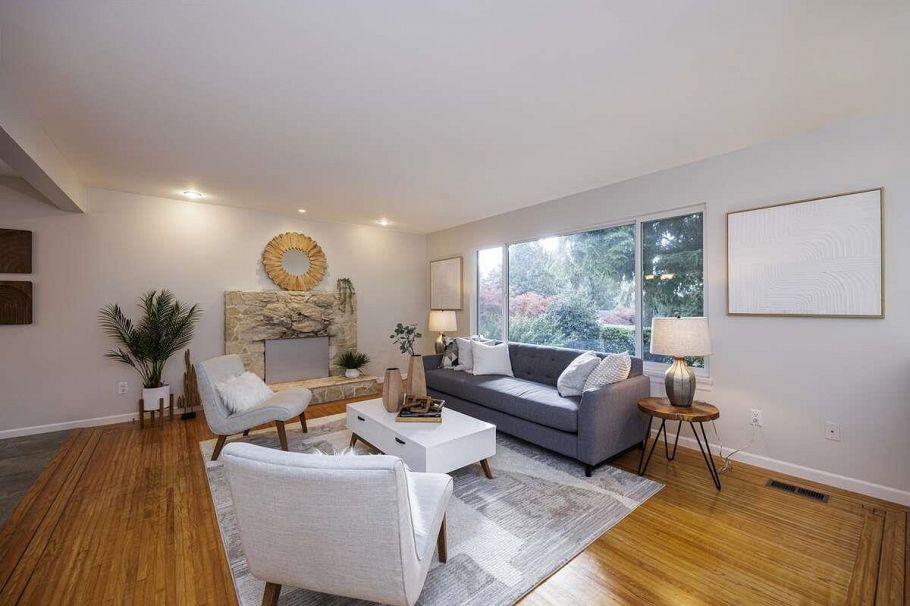 2100 Whitman Avenue North Vancouver, BC - 9