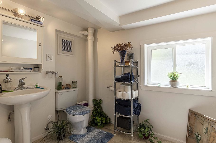 3536 W 22nd Avenue Vancouver, BC - 17