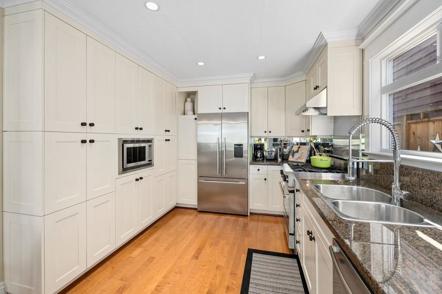 849 Riverside Drive North Vancouver, BC - 14