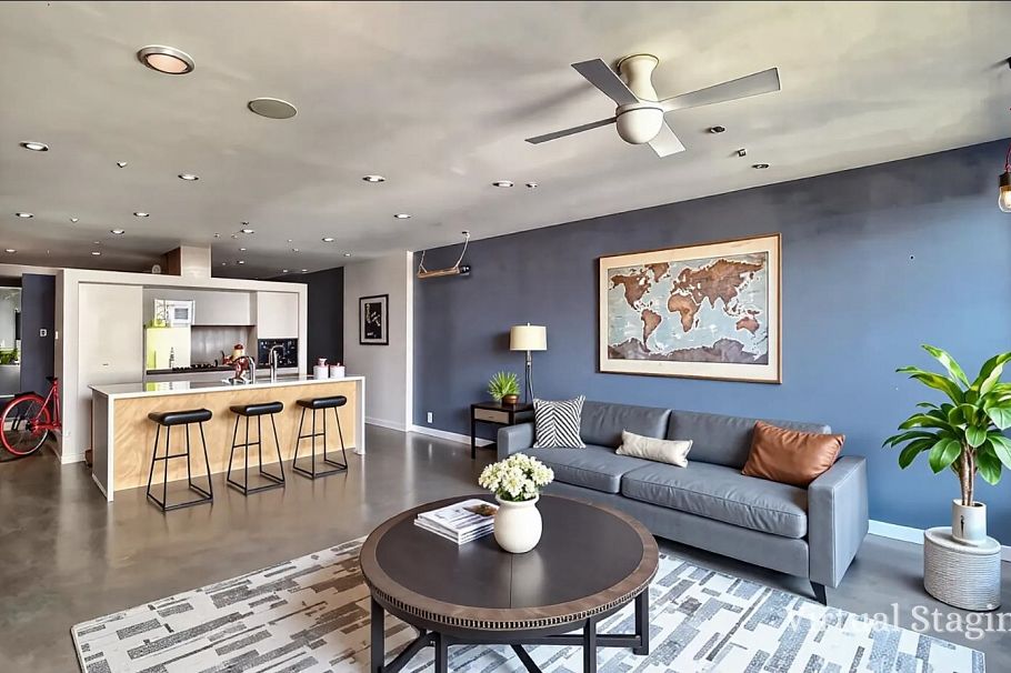 605 53 W Hastings Street Vancouver, BC - 2