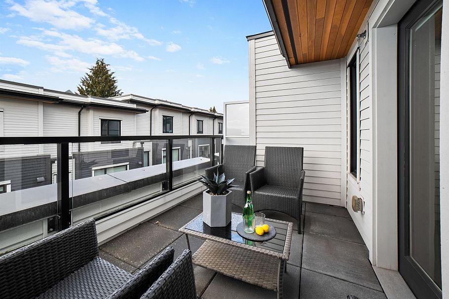 7458 Granville Street Vancouver, BC - 30