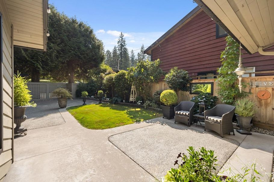 849 Riverside Drive North Vancouver, BC - 40