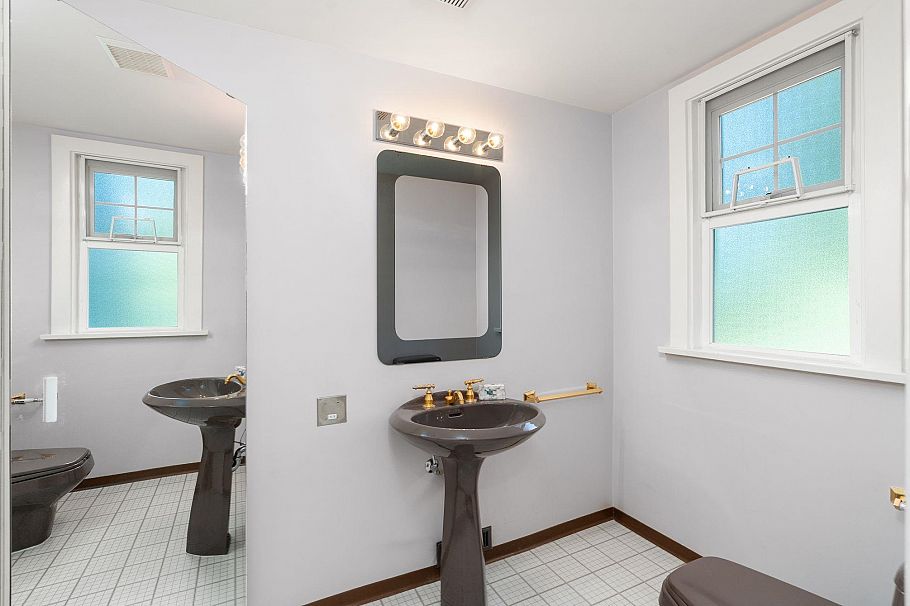 1537 W 40th Avenue Vancouver, BC - 23