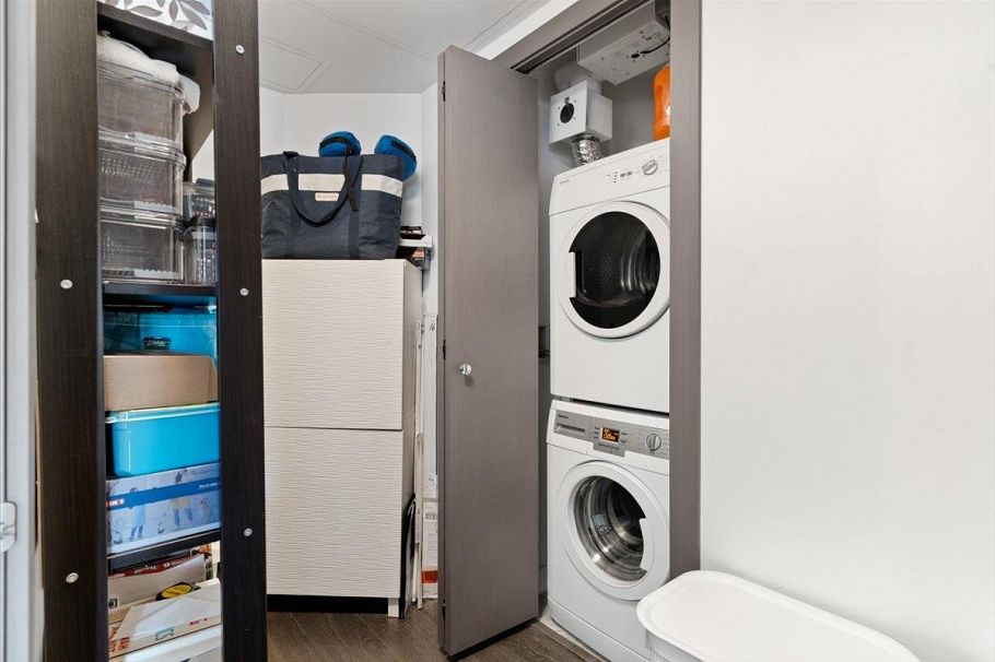 1611 68 Smithe Street Vancouver, BC - 16