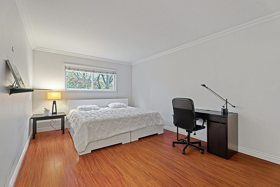 202 1550 Barclay Street Vancouver, BC - 4