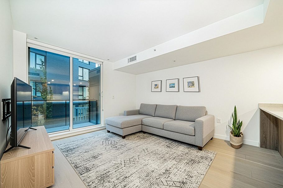 216 5212 Cambie Street Vancouver, BC - 1