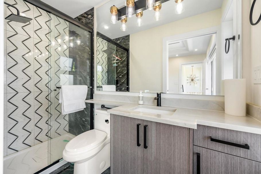 2798 E 43rd Avenue Vancouver, BC - 19