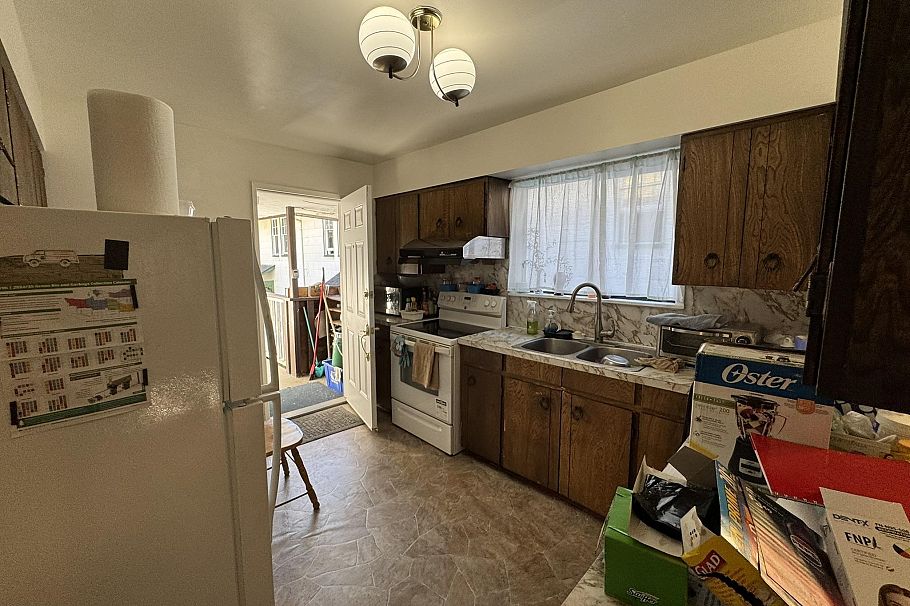 1346 E 2nd Avenue Vancouver, BC - 15