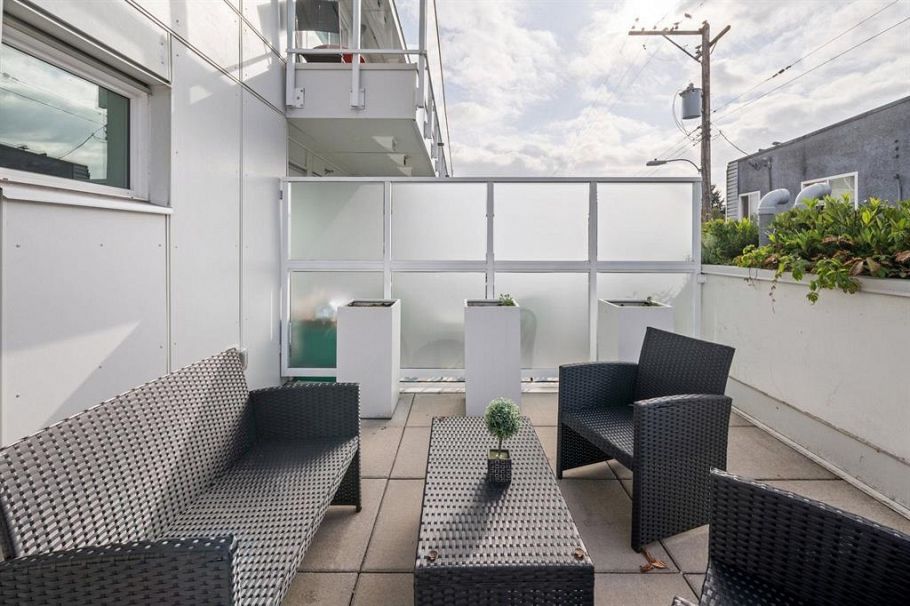 2512 Fraser Street Vancouver, BC - 3