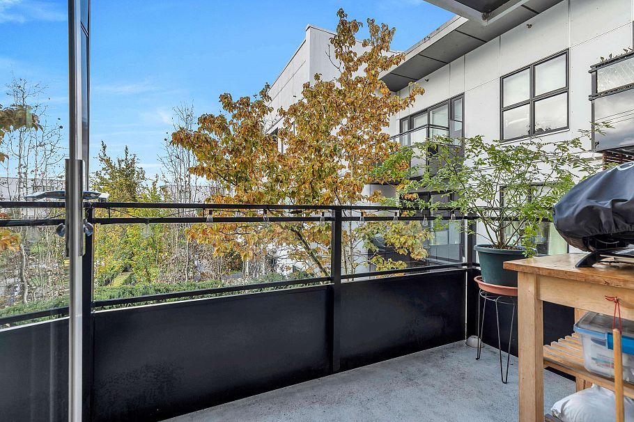 329 1588 E Hastings Street Vancouver, BC - 16