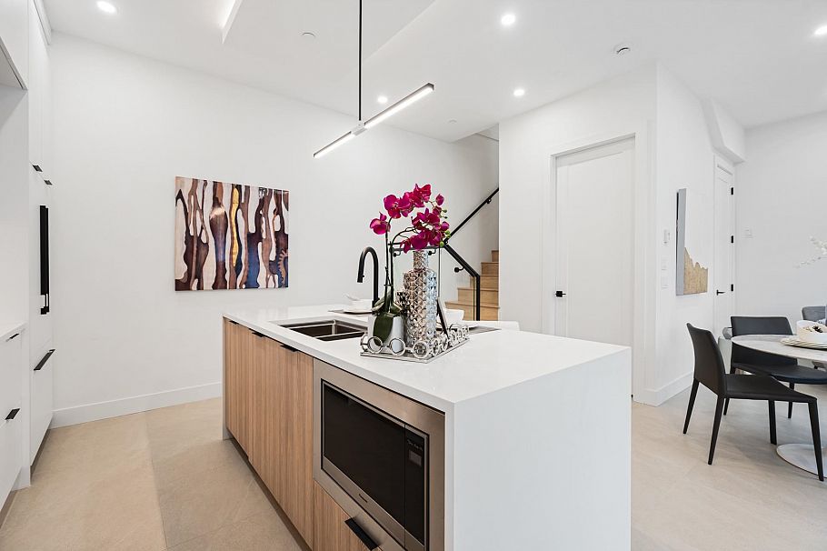 2140 E 20th Avenue Vancouver, BC - 7