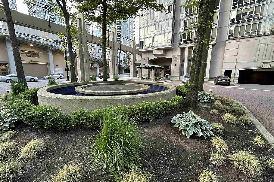 2506 930 Cambie Street Vancouver, BC - 3