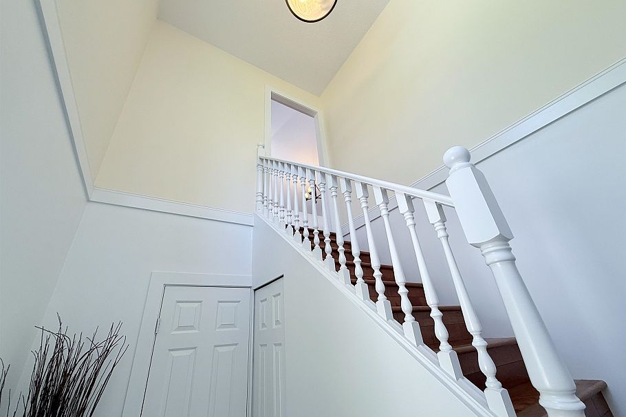 1717 Tatlow Avenue North Vancouver, BC - 7