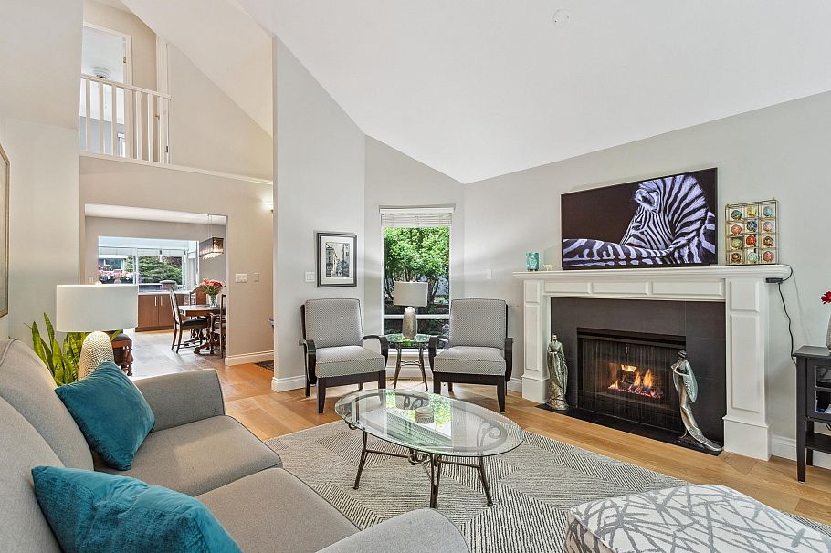 36 1925 Indian River Crescent North Vancouver, BC - 4