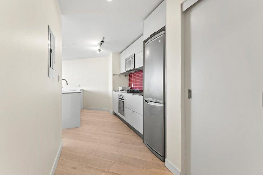 3307 128 W Cordova Street Vancouver, BC - 2