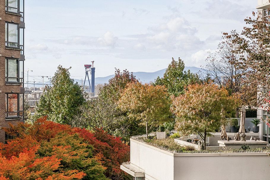 605 151 W 2nd Street North Vancouver, BC - 23