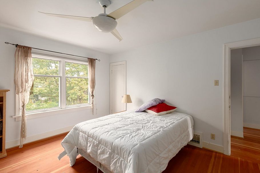 3782 W 24th Avenue Vancouver, BC - 24