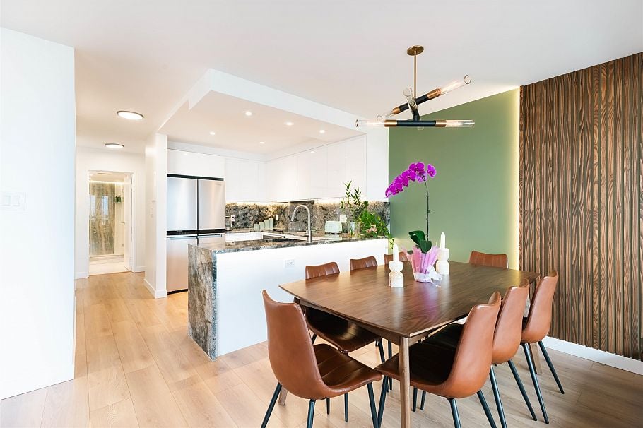 705 444 Lonsdale Avenue North Vancouver, BC - 2