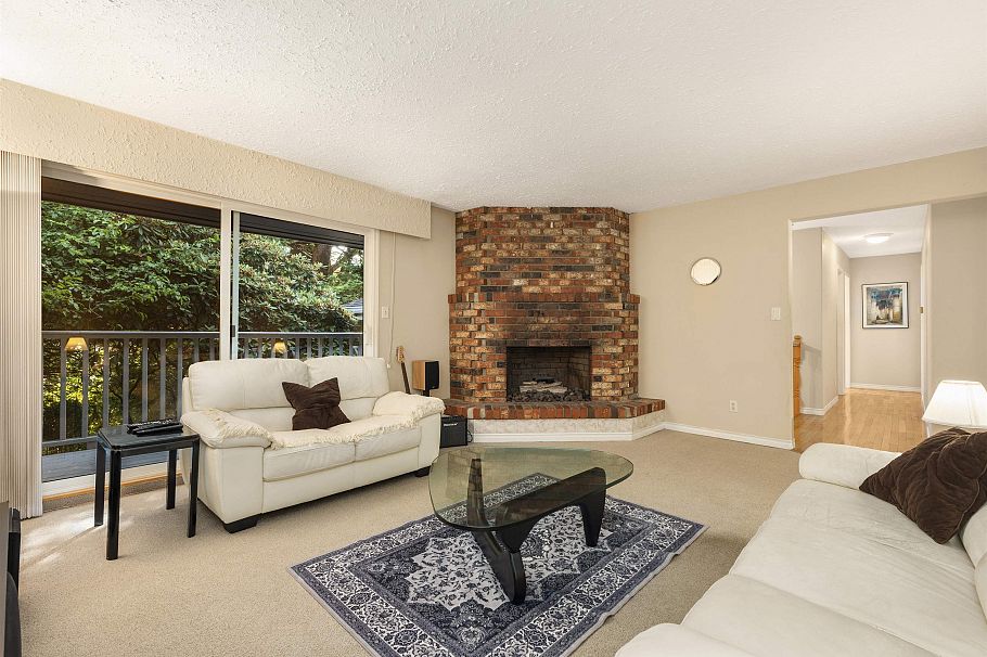 1224 W 23rd Street North Vancouver, BC - 3