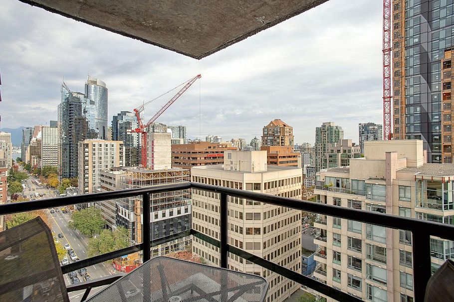1702 1003 Burnaby Street Vancouver, BC - 11