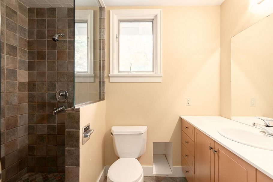 3782 W 24th Avenue Vancouver, BC - 21