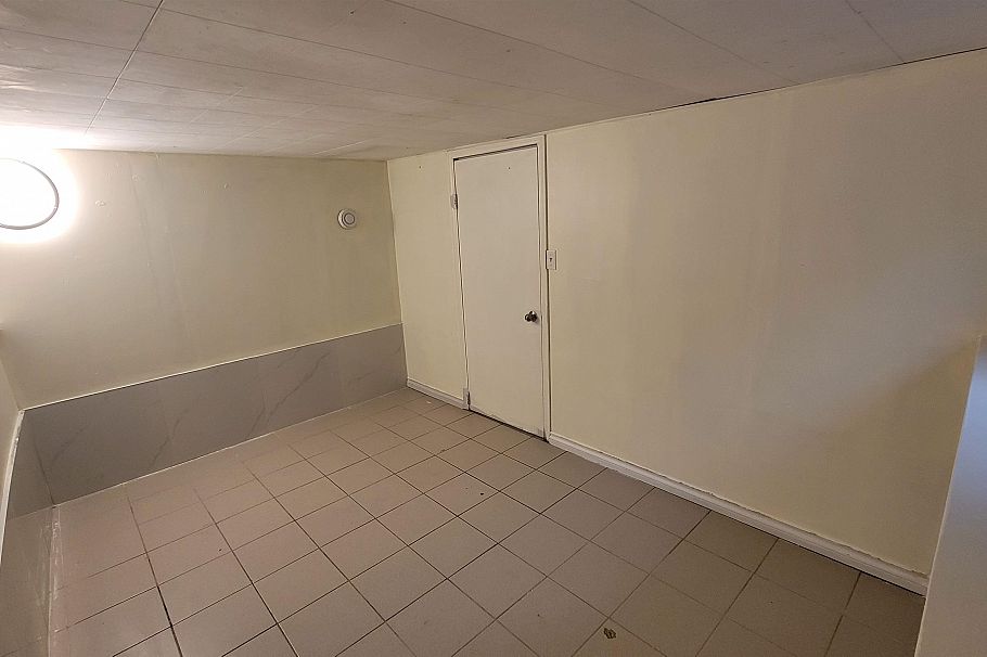 1342 E 24th Avenue Vancouver, BC - 31