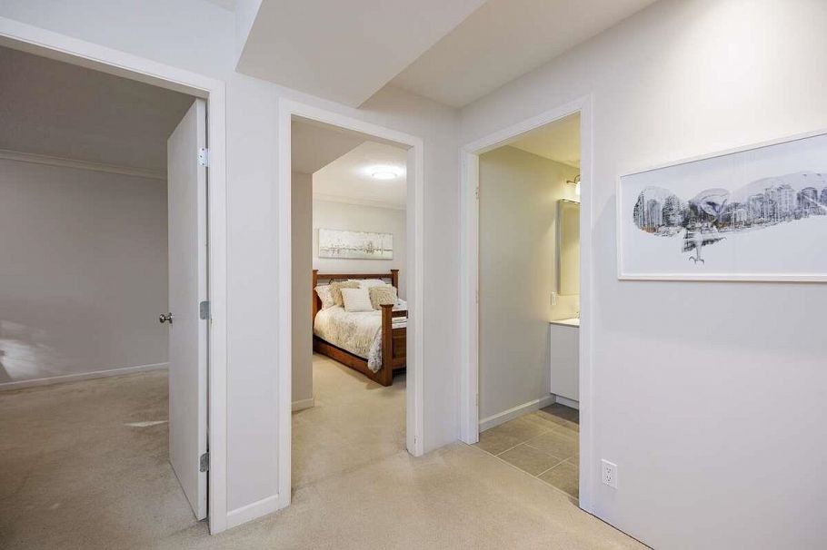 2100 Whitman Avenue North Vancouver, BC - 30