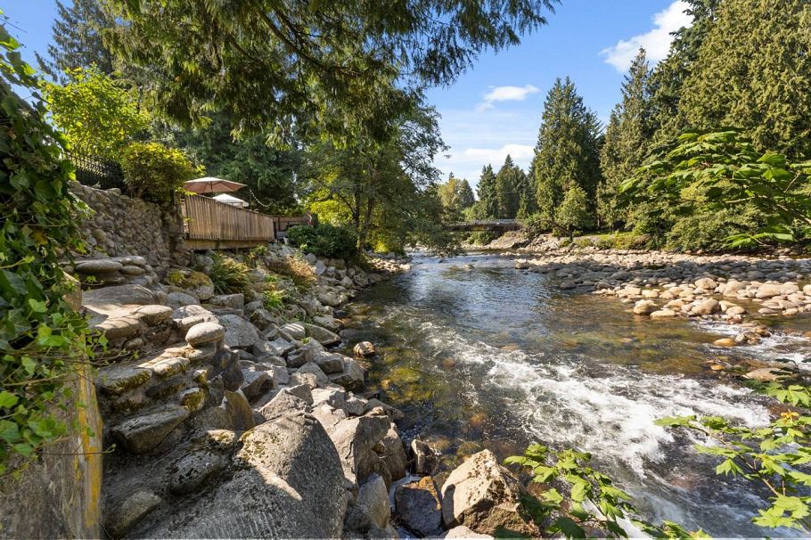 849 Riverside Drive North Vancouver, BC - 30