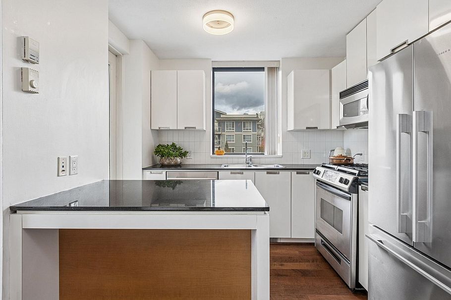 605 151 W 2nd Street North Vancouver, BC - 10