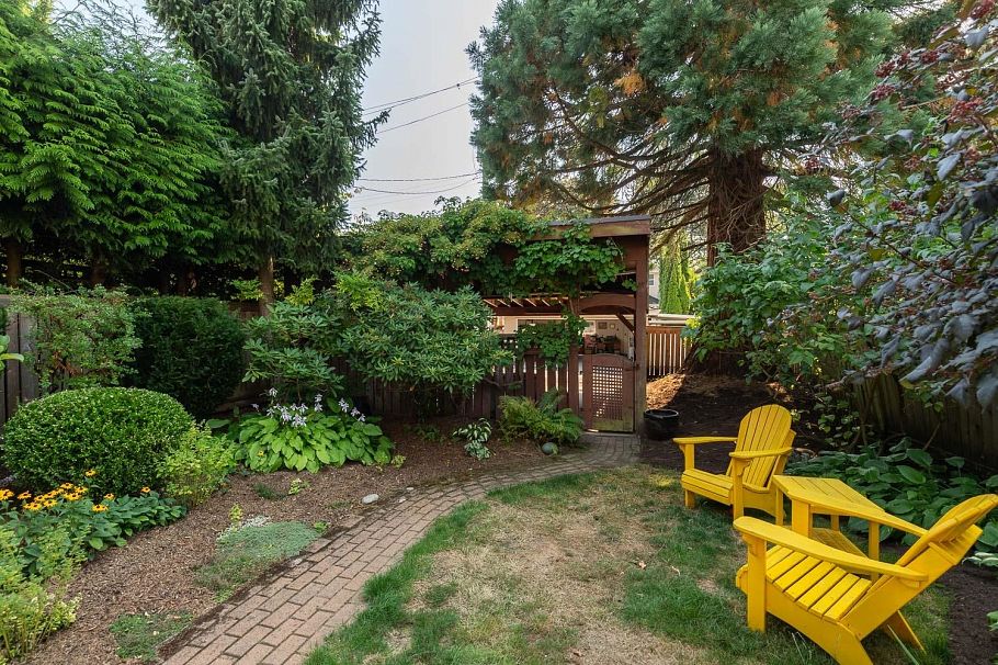 3782 W 24th Avenue Vancouver, BC - 37